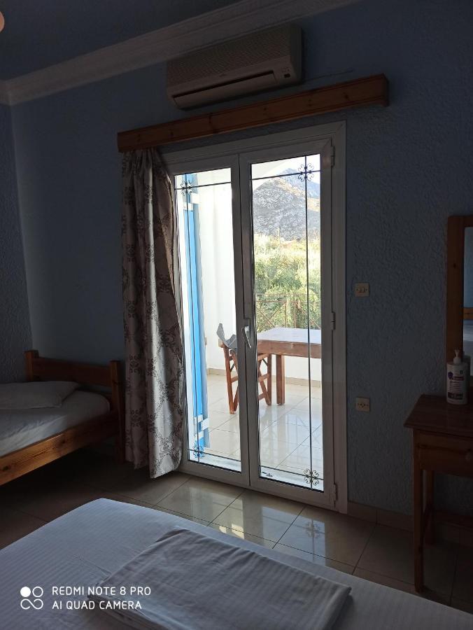Giannis Apartments By Climbing House Panormos  Екстериор снимка